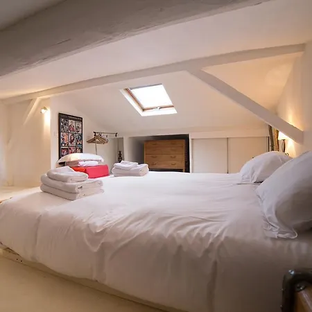 Tholoze Apartment *
